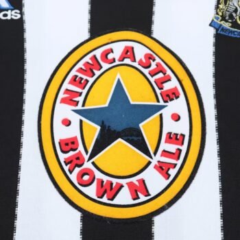 Newcastle United 1999/00 Kids Home Kit - Image 5