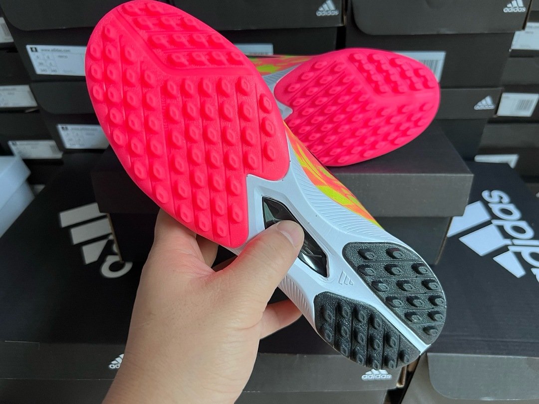 Adidas F50 Elite Laceless TF - Image 4