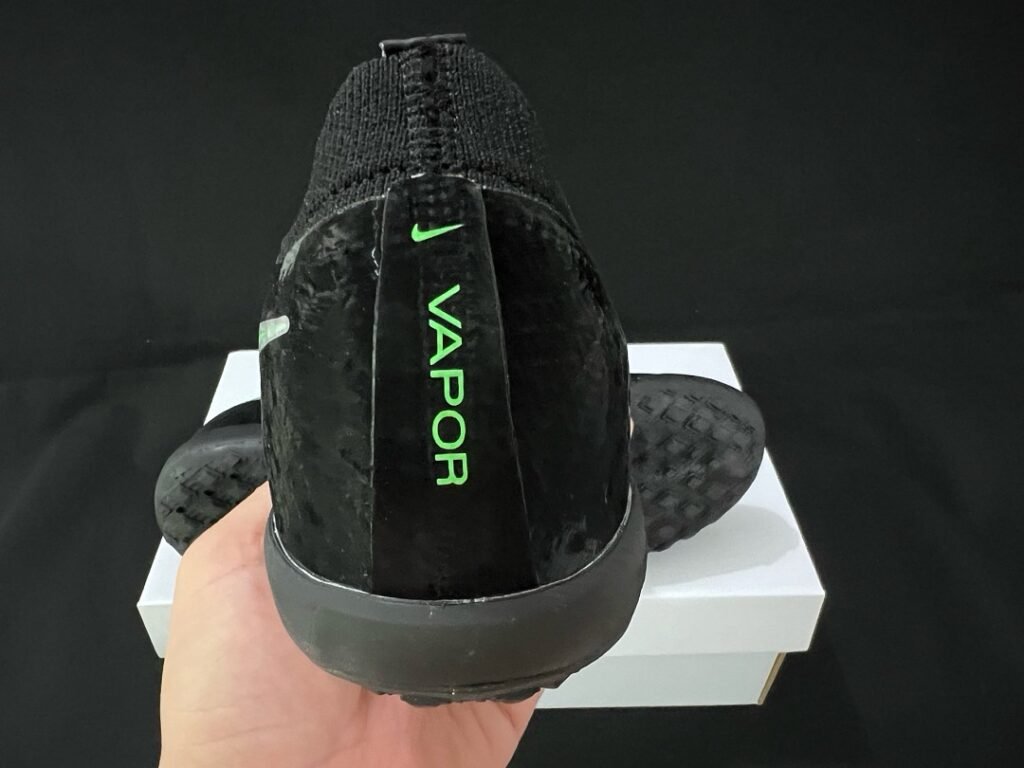 Nike Mercurial Vapor Elite Cleats