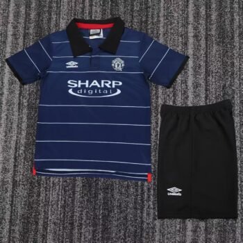 Manchester United 1999/00 Kids Away Kit - Image 1