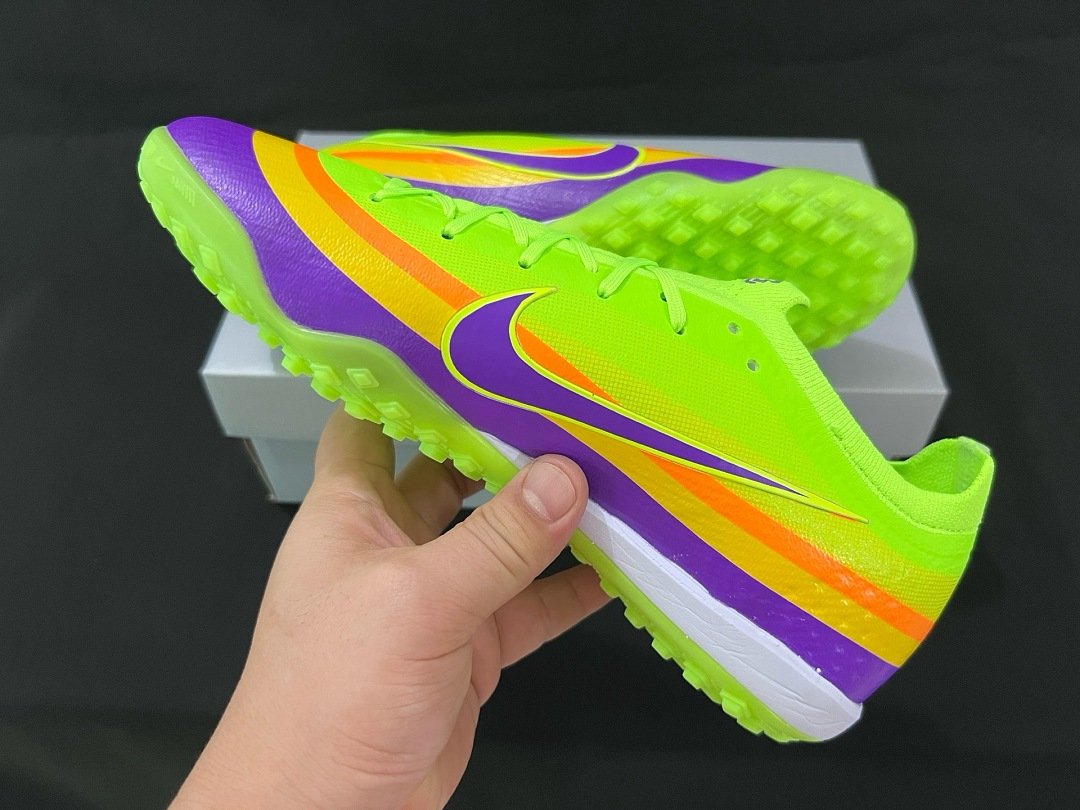 Nike Mercurial Vapor Elite Cleats - Image 2