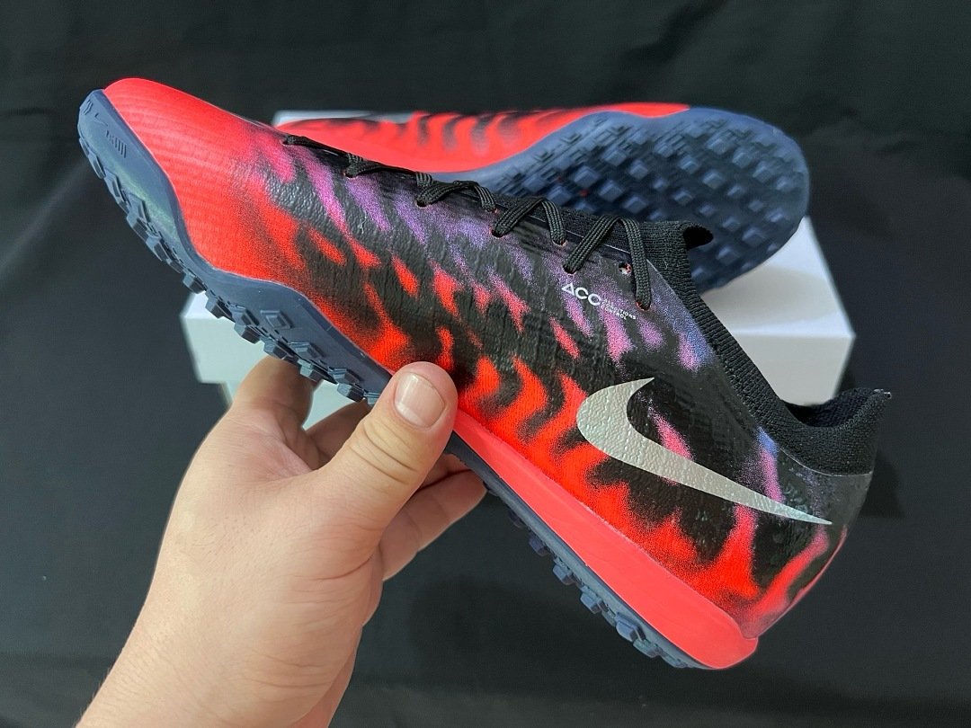 Nike Mercurial Vapor Elite Cleats - Image 3