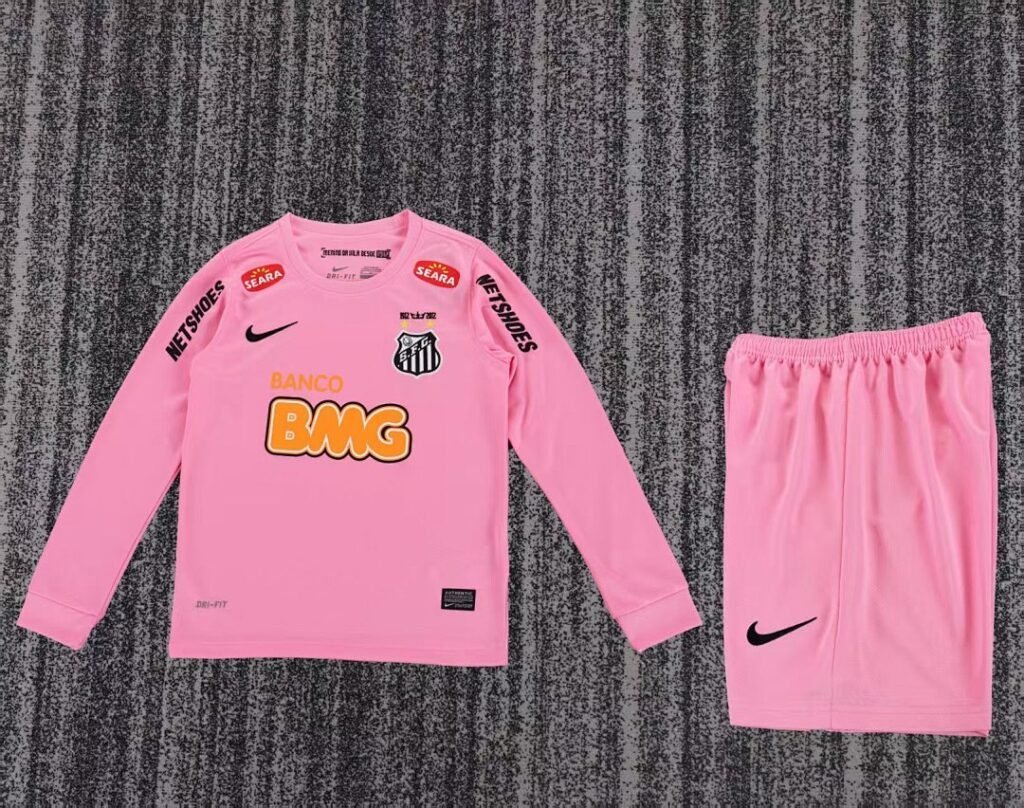 Santos Pink Special Edition 2013 Kids Home Long Sleeve Kit