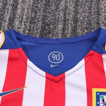 Atlético de Madrid 2004/05 Kids Home Long Sleeve Kit - Image 3
