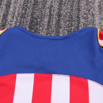Atlético de Madrid 2004/05 Kids Home Long Sleeve Kit - Image 4