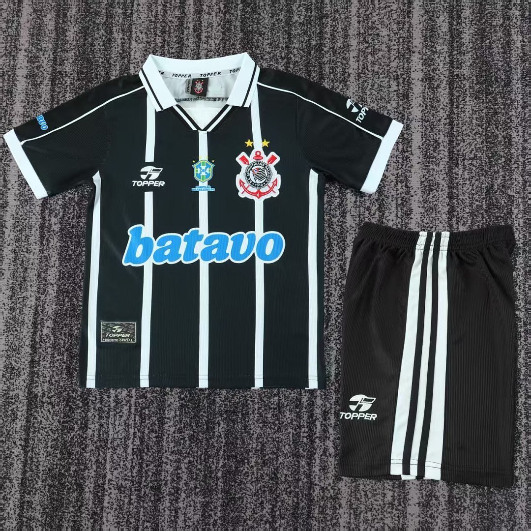 Corinthians 1999/00 Kids Away Kit - Image 1
