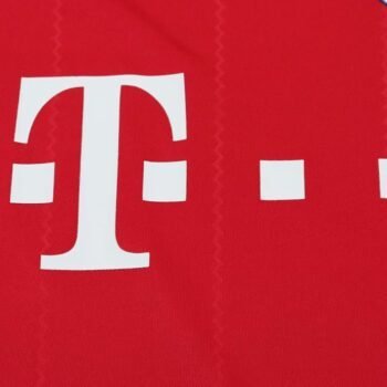 Bayern Munich 1213 Kids Home Kit - Image 4