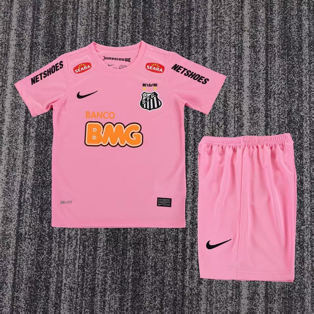 Santos Pink Special Edition 2013 Kids Home Kit - Image 1