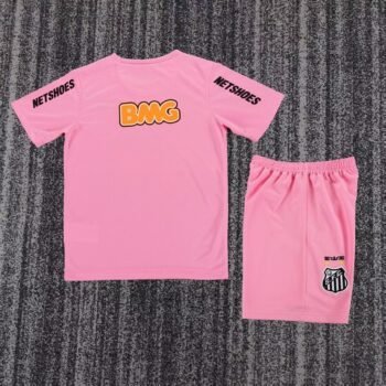 Santos Pink Special Edition 2013 Kids Home Kit - Image 2