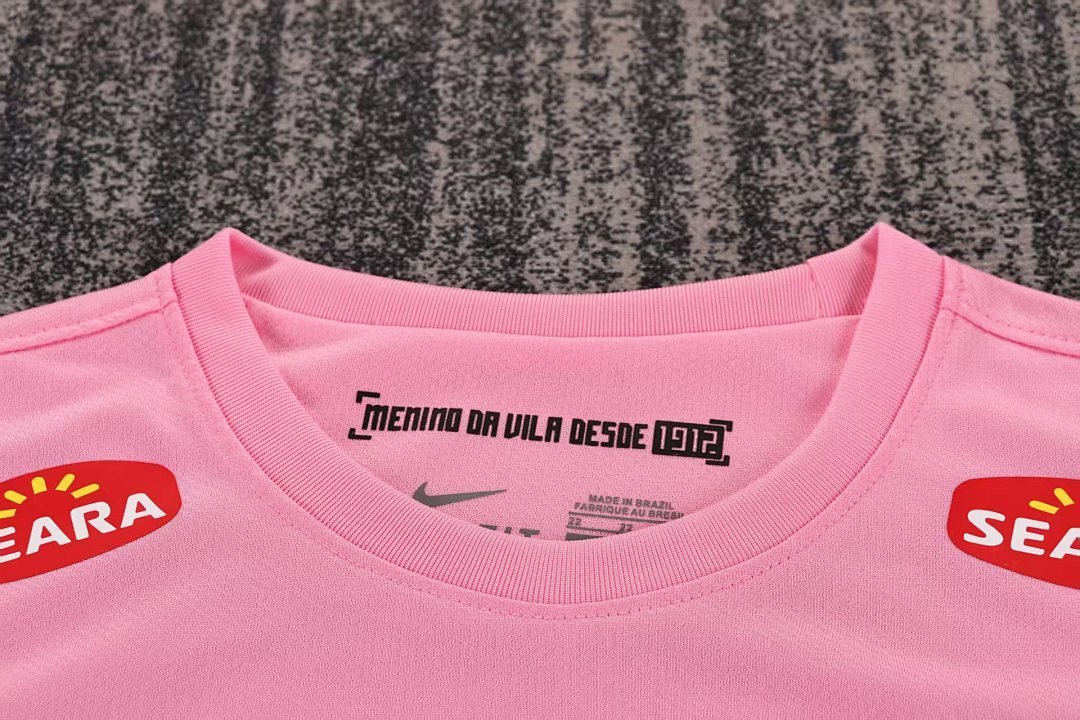 Santos Pink Special Edition 2013 Kids Home Kit - Image 3
