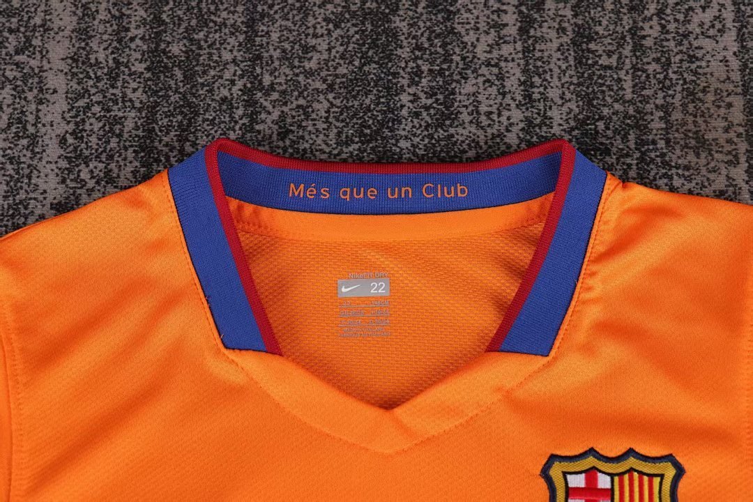 Barcelona 2006/07 Kids Away Kit - Image 3