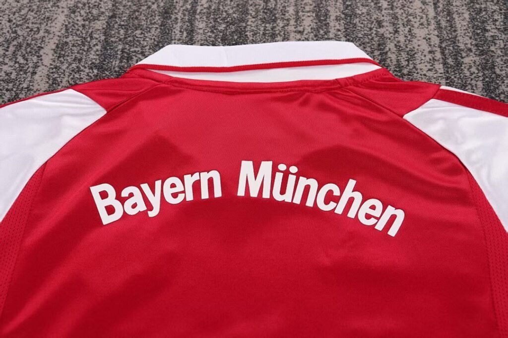 Bayern Munich 2003/04 Kids Home Kit