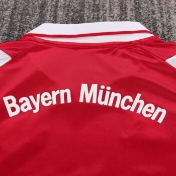 Bayern Munich 2003/04 Kids Home Kit - Image 4