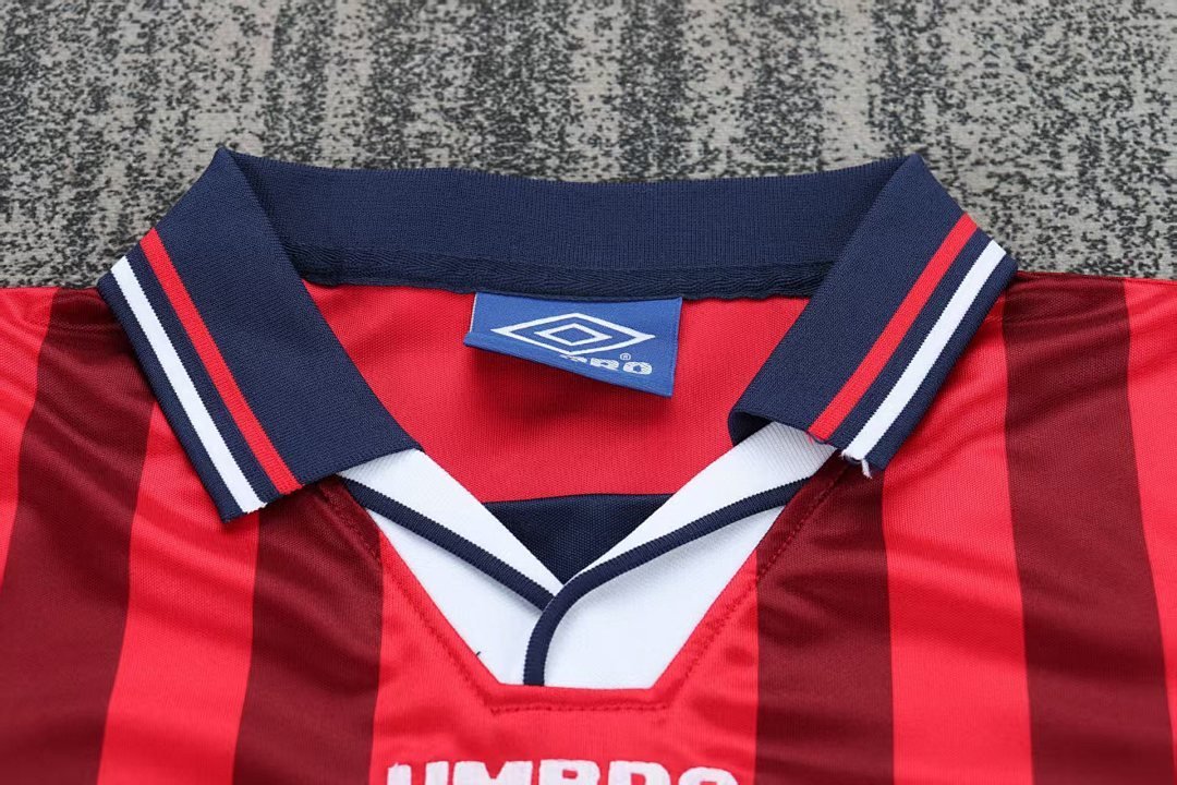 England 1998 Kids Away Kit - Image 4