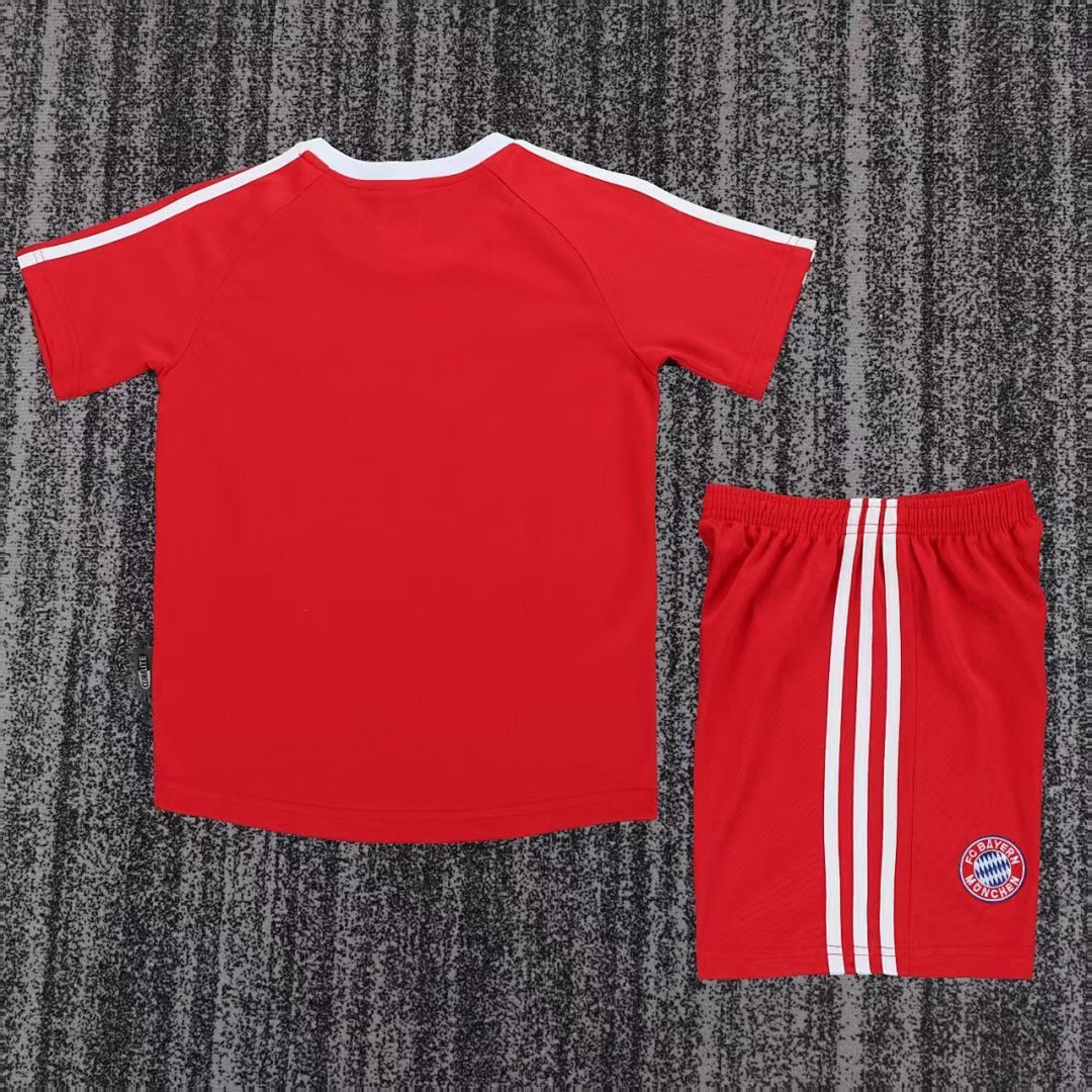 Bayern Munich 2001/02 Kids Home Kit - Image 2