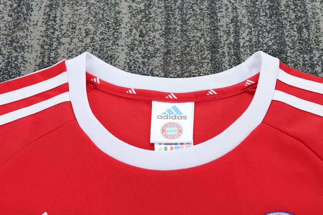 Bayern Munich 2001/02 Kids Home Kit - Image 3