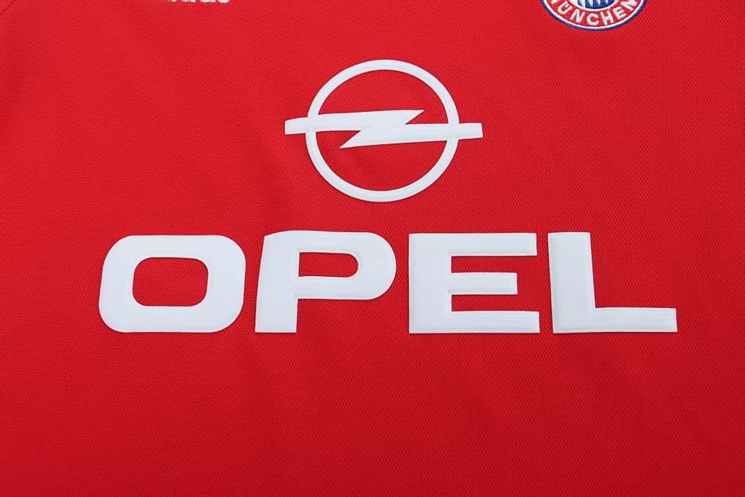 Bayern Munich 2001/02 Kids Home Kit - Image 4