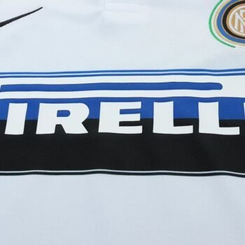 Inter Milan 2009/10 Kids Away Kit - Image 4